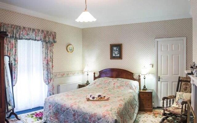 Moate Lodge