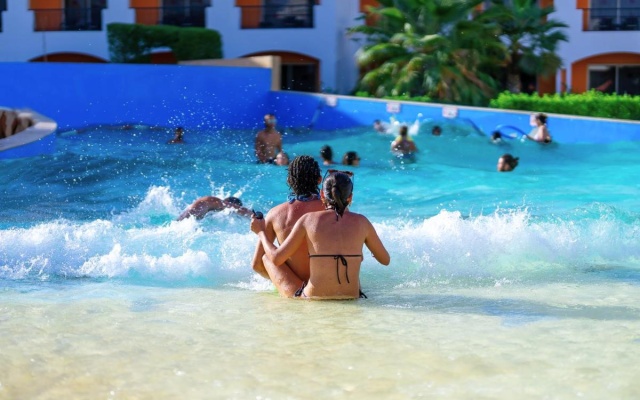 Naama Waves Hotel