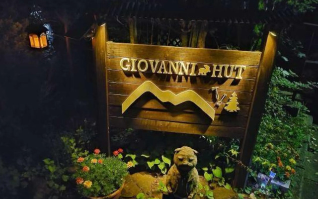 Pension Giovanni Hut