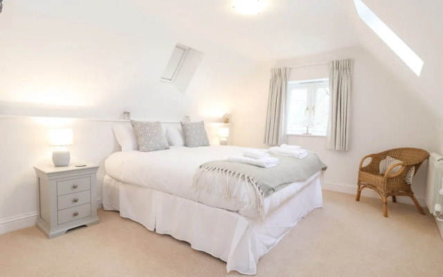 9 Church Farm Rise