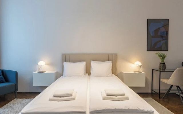 Venus Apartments - Opera III