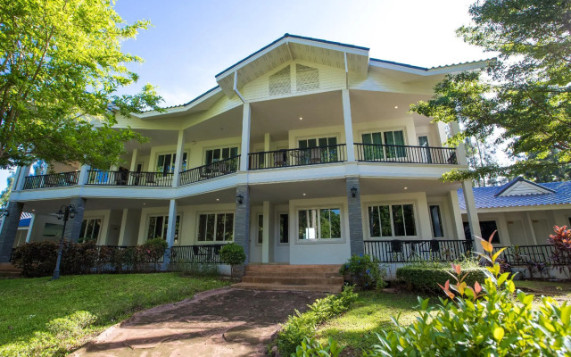 Phuphet Resort