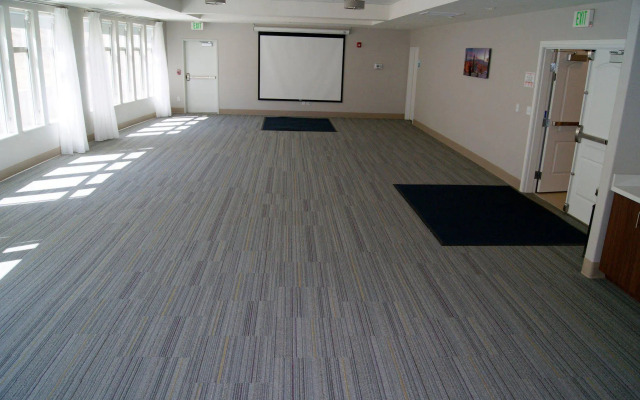 Holiday Inn Express & Suites Price by IHG