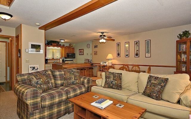 Idyllic Mountain Getaway