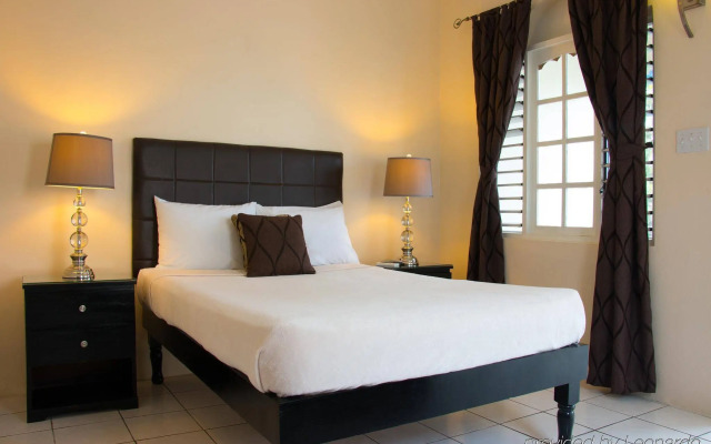 Travellers Beach Resort