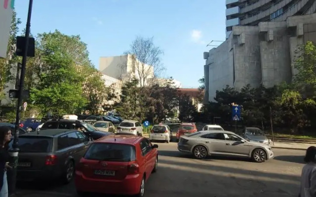 Apartment University