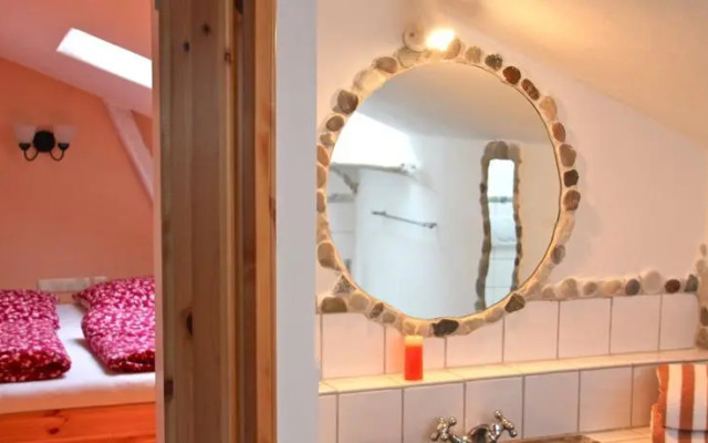 Lehmputzzimmer in der Yogaschule