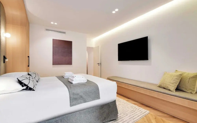 Spacious Flat - 4 Br/10p - Madeleine