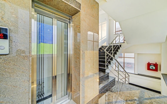 OYO 14745 Veeraj Suites