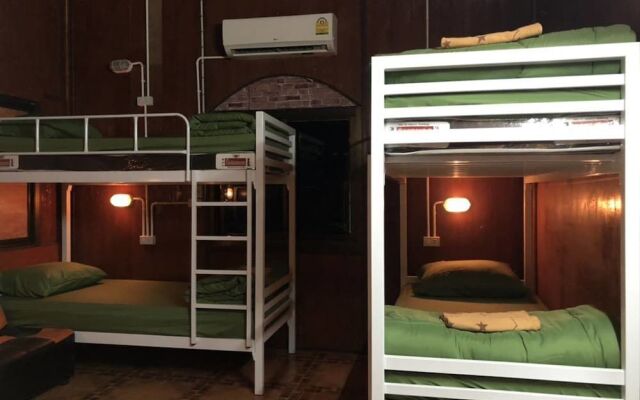 Sunshine Home - Hostel - Adults Only
