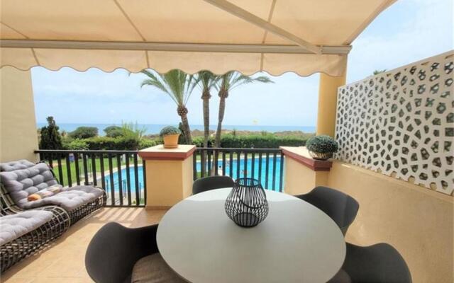 Front Line Beach Studio Apartment
