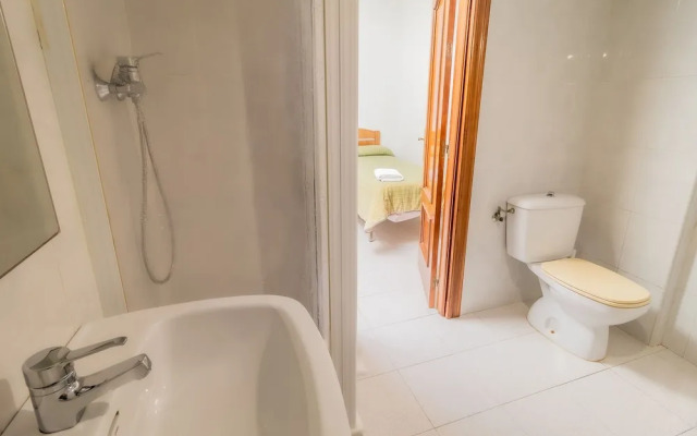 Hostal Restaurante La Buena Villa by Vivere Stays