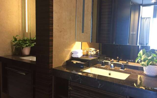 Poly World Trading Center Serviced Apartment