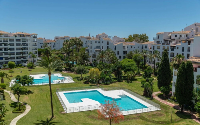 Comfy And Stylish Puerto Banus Apartment