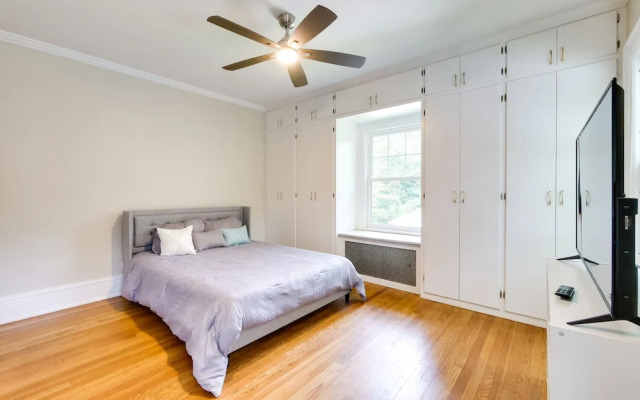 Cleveland Heights Retreat: Close to Everything!