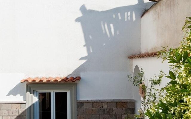 Gio House