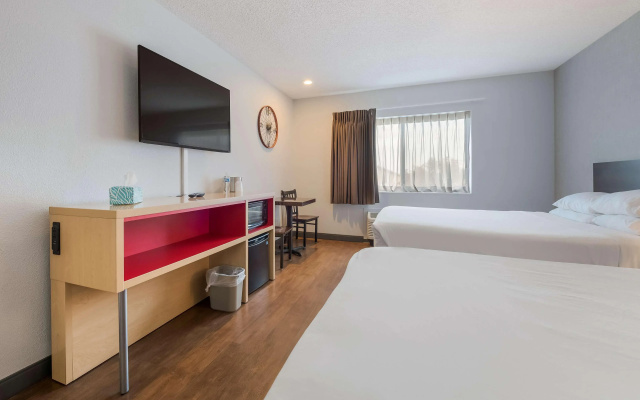 Red Lion Inn & Suites Ontario
