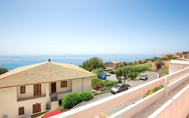 Stunning Home in Cetraro With 3 Bedrooms and Wifi