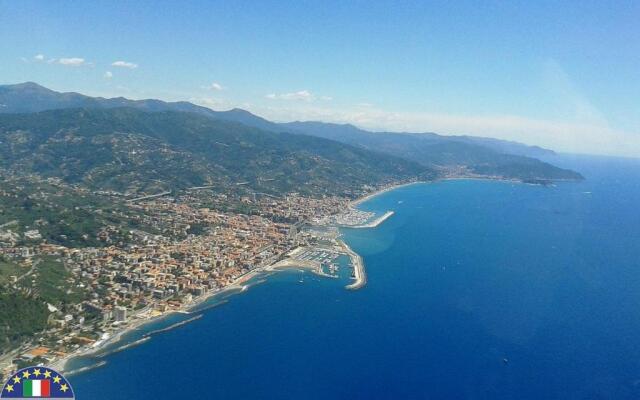 ChiarAlice/home: 10 min mare - 5 min centro