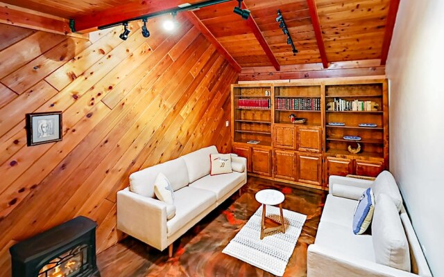 Beach Bungalow in Ventura by RedAwning