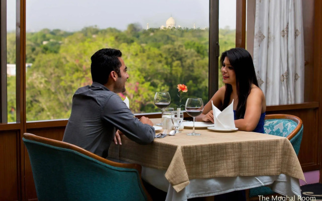 Hotel Clarks Shiraz