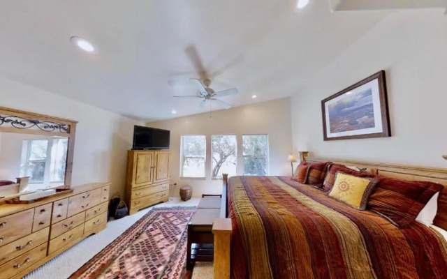 Grey Pearl Q3 by RedAwning