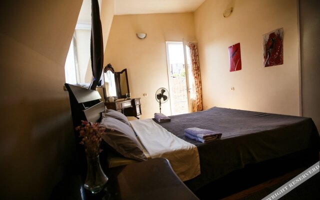 Deso Hostel & Rooms