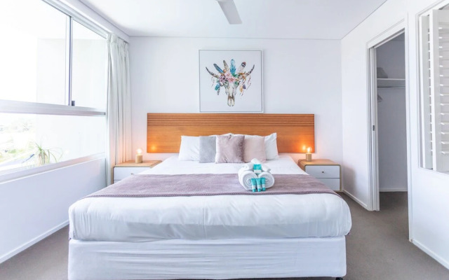 Stunning Sea Views Azura 7 Airlie & Wifi