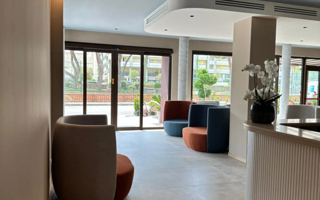 Petit Hotel