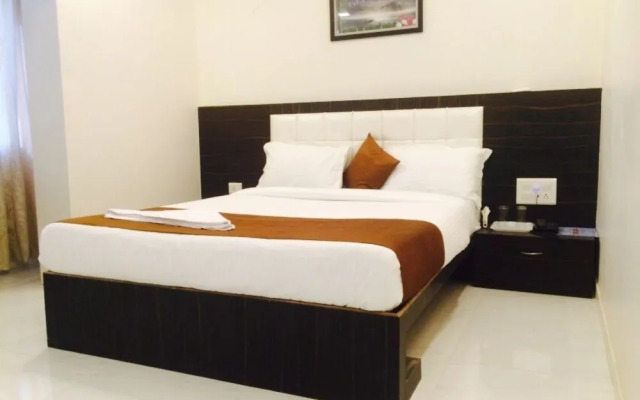 Alfa Grand by FabHotels