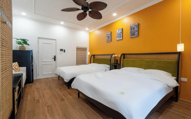 Little Balcony Hang Ca