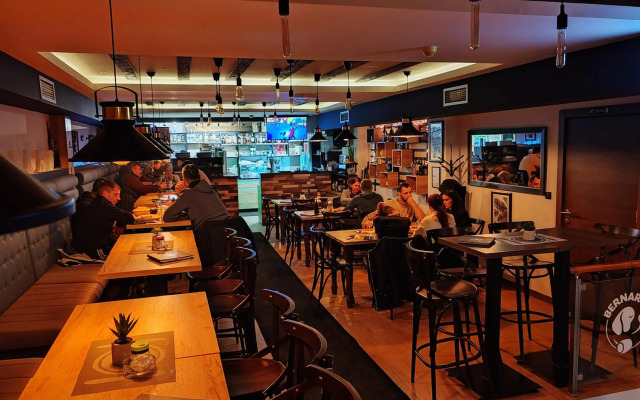 Ogi & Una Premijer 42