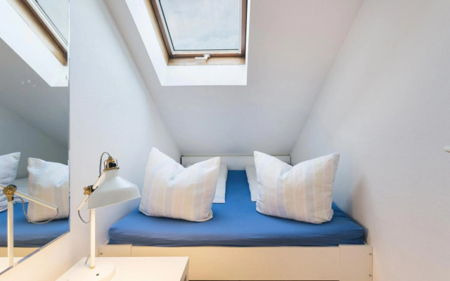 Comeback Apartment Central