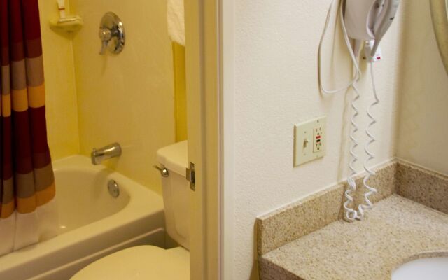 Red Roof Inn Aberdeen