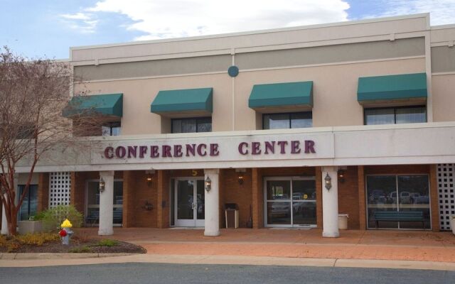 Fredericksburg Hospitality House And Conference Center