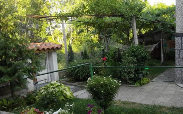 Sakutski Guest House