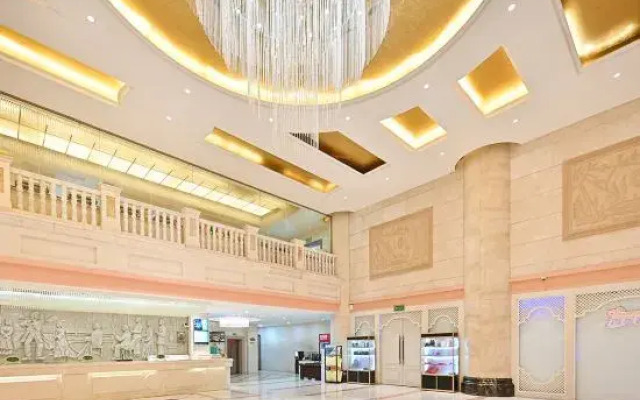 Vienna International Hotel (Hezhou High-speed Railway Station)