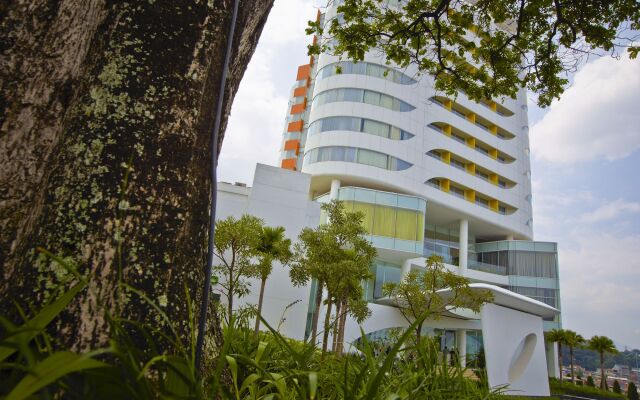 Sensa Hotel