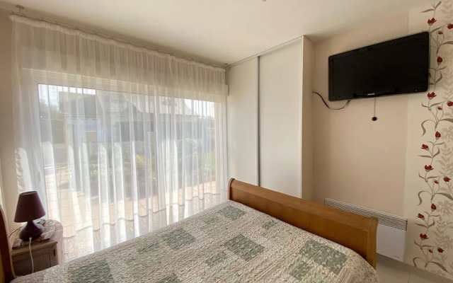 Holiday Home in Normandy Near Sandy Beach