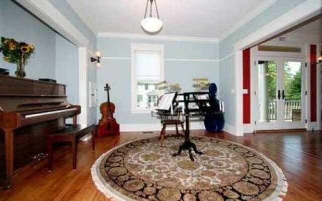 Barrington House Bed & Breakfast