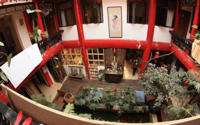 Chengdu Dragon Town Sichuan Style Hostel