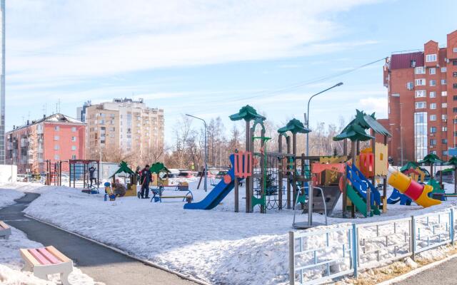 Stepanenkov Apartments on Yumasheva 3