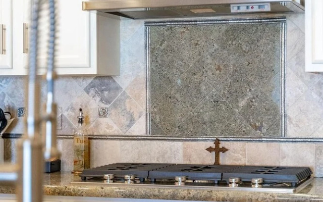 Minnezona Elegant Home w Poolside Retreat