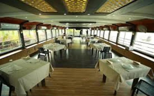 Casino Houseboats