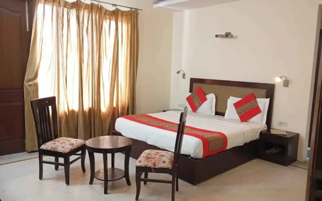 Hotel Royal India - South City 1