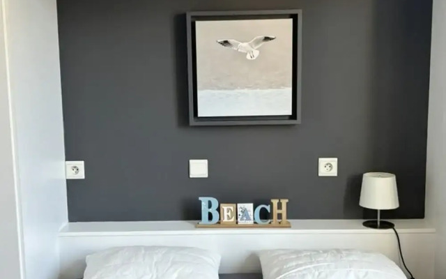 Cosy Apartment With Terrace Near Beach