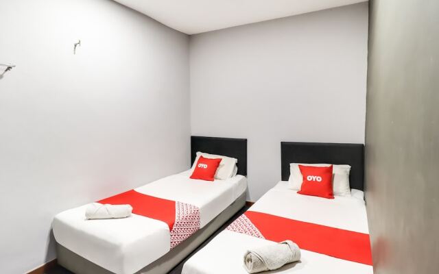 Moonnight Hotel by OYO Rooms