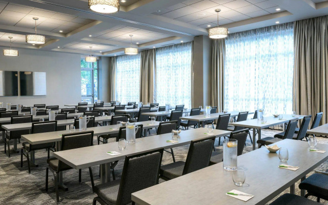 Courtyard by Marriott Edgewater NYC Area