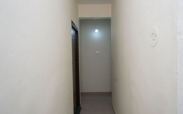 SPOT ON 37095 Sai Sidhi Lodge