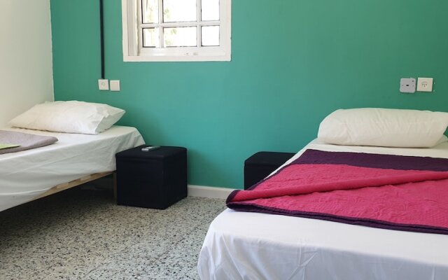 Amigos-Hostel Tel-Aviv Adults Only 18-49